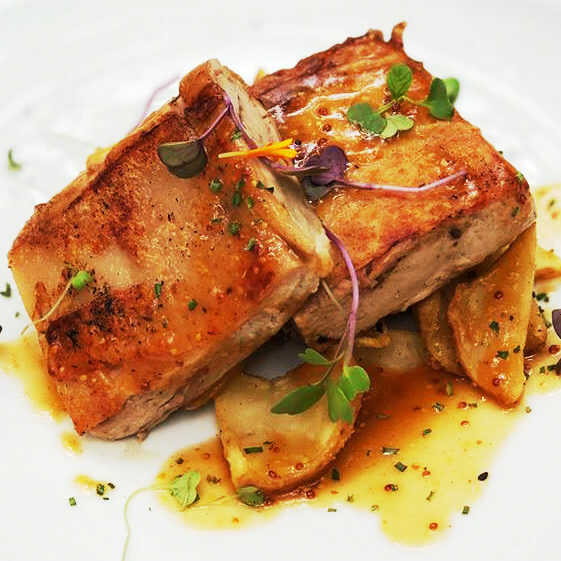 Suckling Pig Confit – Gourmet Feast for 4–6